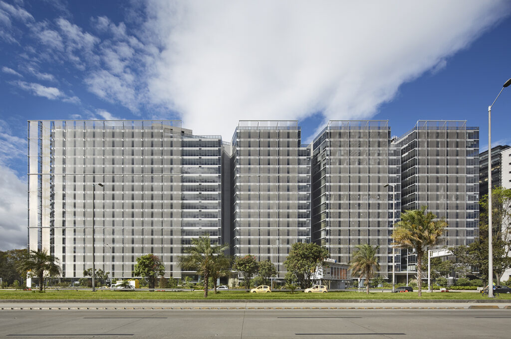 EDIFICIO ELEMENTO • Hunter Douglas Architectural