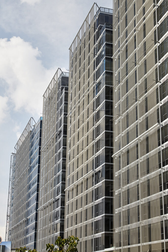 EDIFICIO ELEMENTO • Hunter Douglas Architectural