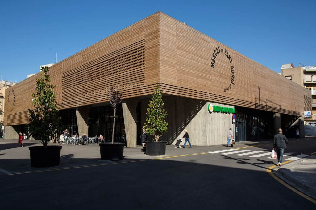 REVESTIMIENTOS 15 ART 25 08 25