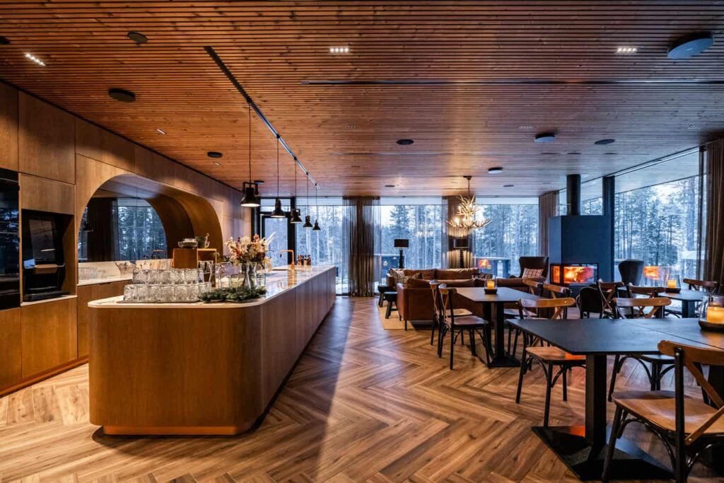 REVESTIMIENTOS 6 ART 25 08 25