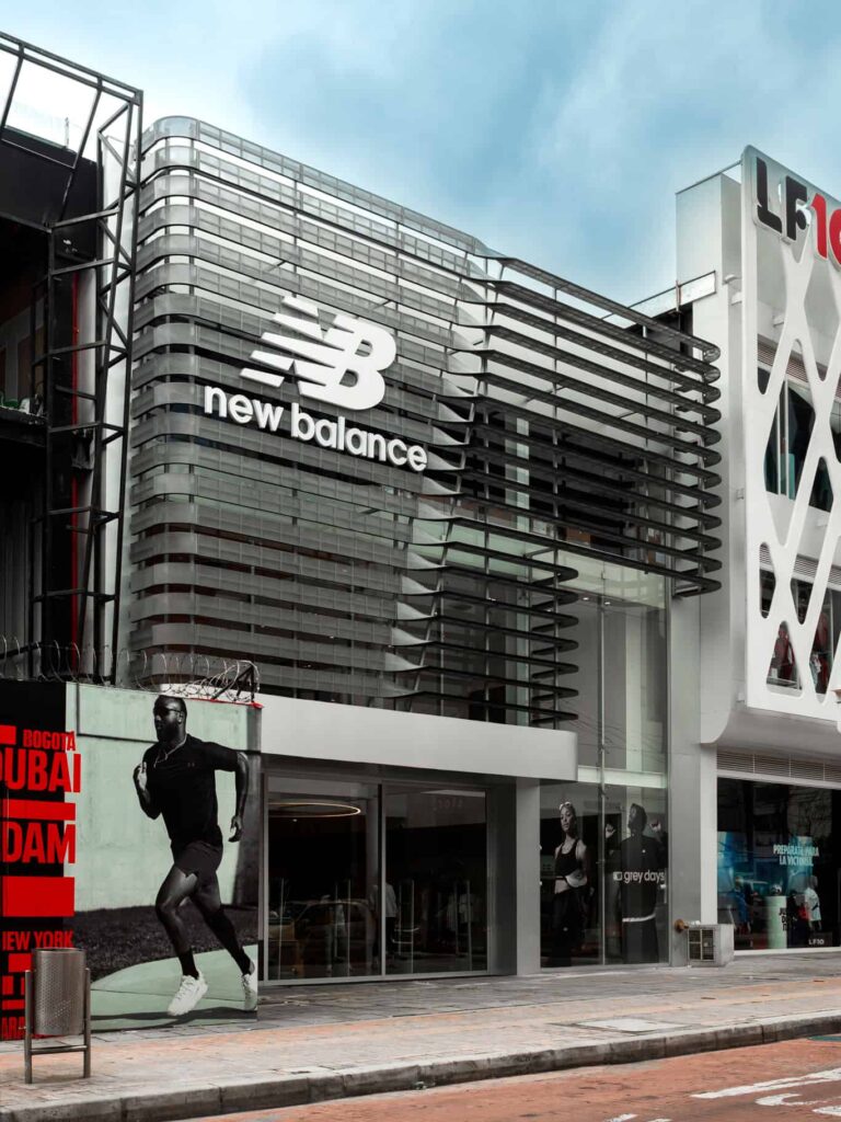 REVESTIMIENTOS 8 ART 25 08 25